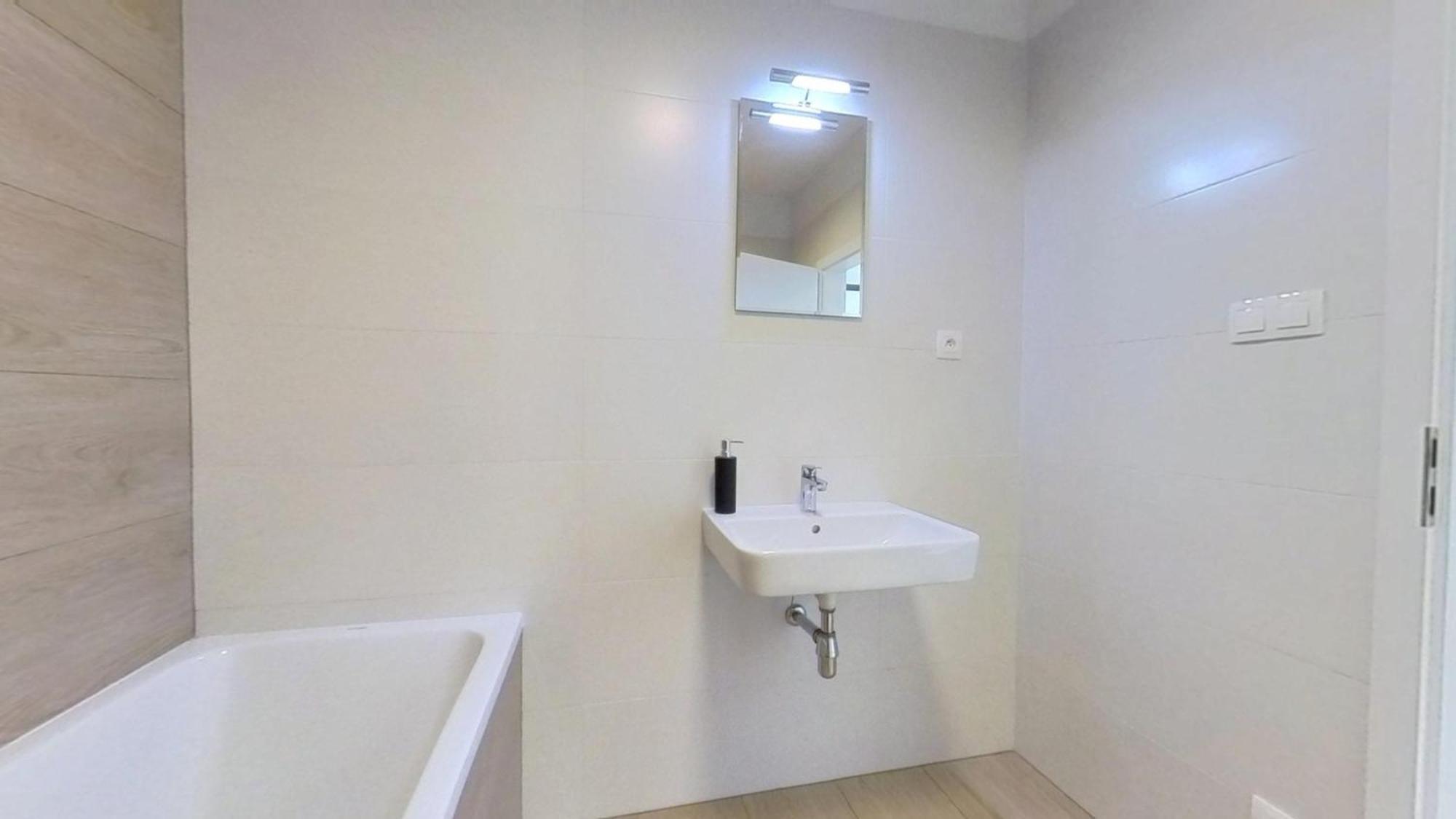 Air-Conditioned 2 Room Apartment, With Terrace, Rovinka 203 外观 照片