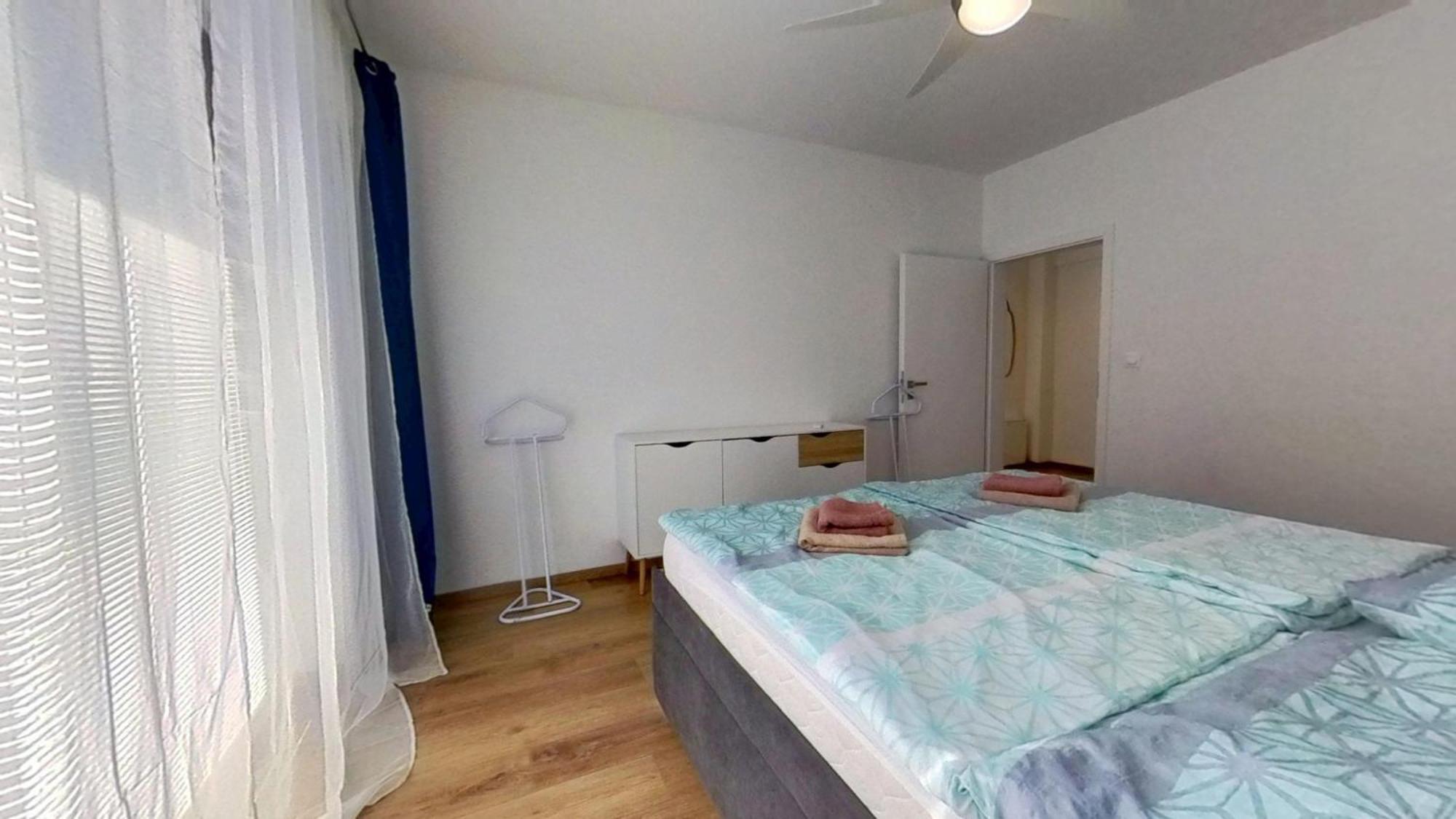 Air-Conditioned 2 Room Apartment, With Terrace, Rovinka 203 外观 照片